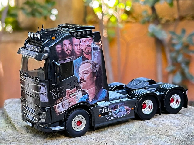 Solido 1:24 Volvo FH Globetrotter XL Truck 25 Années Édition 2023 rouge