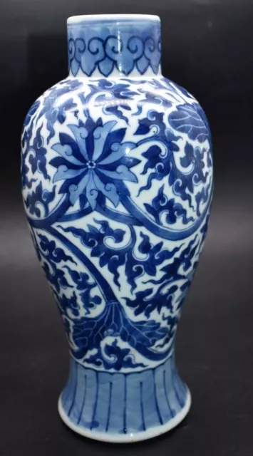 ANTIQUE 19thC CHINESE LOTUS 10" VASE - 4 CHARACTER KANGXI MARK - BLUE & WHITE 2