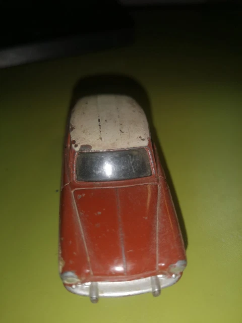 Dinky Toys Renault 4 L made in France Meccano N°518 1/43