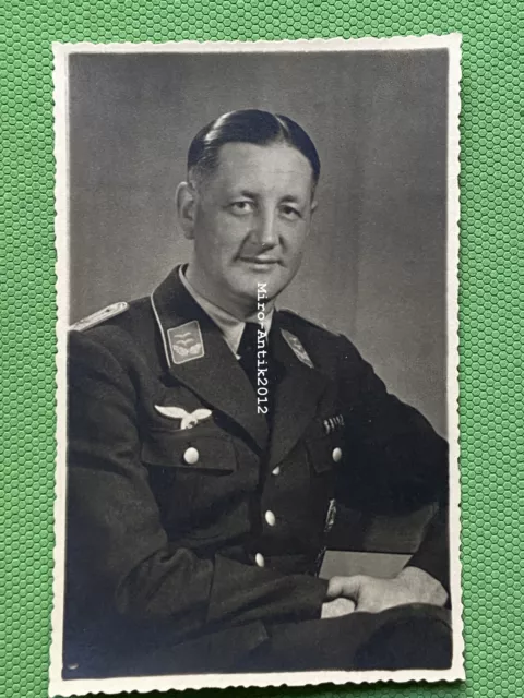 Foto, Wk2, Offizier der Luftwaffe im Portrait (N)50678