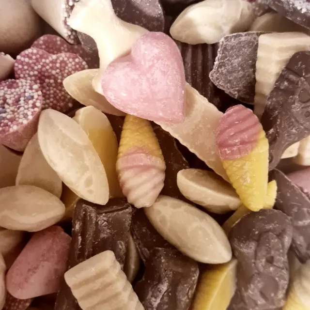 Assorted Retro Chocolate Candy Pick & Mix Sweets Hannah's (200g, 500g or 1kg)