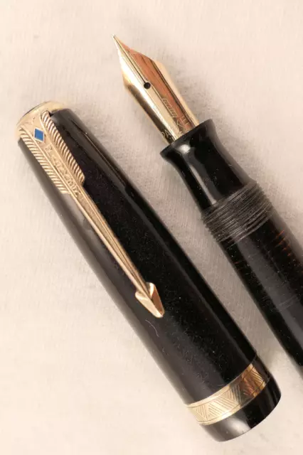 Vintage 1944 Classic Black& Gold Parker Vacumatic Fountain Pen ~ Restored!