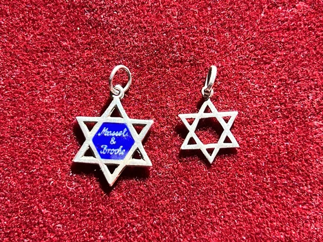 2 alte Kettenanhänger Massel Mazel & Broche Jewish Judaika Davidstern