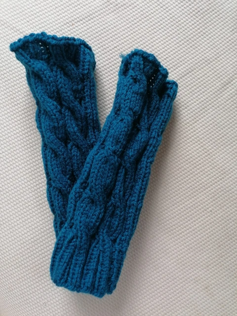 Handstulpen Armstulpen Pulswärmer Fingerloch handgestrickt Zopfmuster Petrol