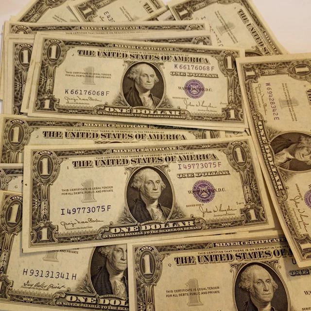 1935 One Dollar Silver Certificate Blue $1 CRISP UNC LOT x 2 bills Consecutive #
