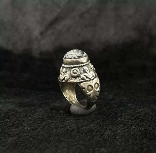Wonderful Ancient Roman Solid Silver Ring With Old Mosaic Glass Gabri Stone