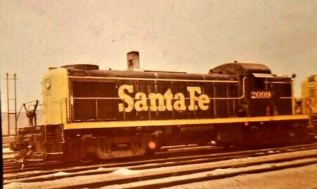 EG06 Train Slide ENGINE LOCOMOTIVE ATSF SANTA FE SWITCHER 2009 BARSTOW CALIFORNI