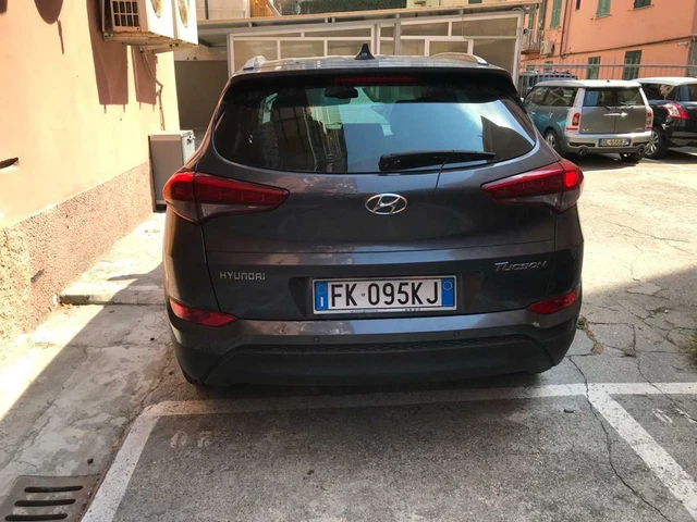 hyundai tucson 2