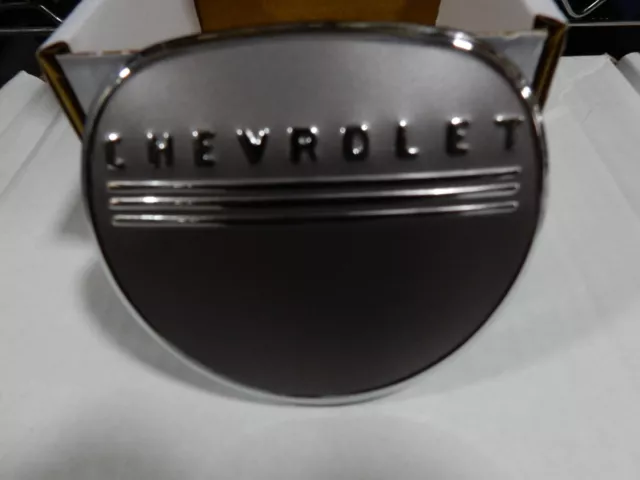 1947 1948 1949 1950 1951 1952 1953 Chevrolet Truck Horn Cap W Painted Details