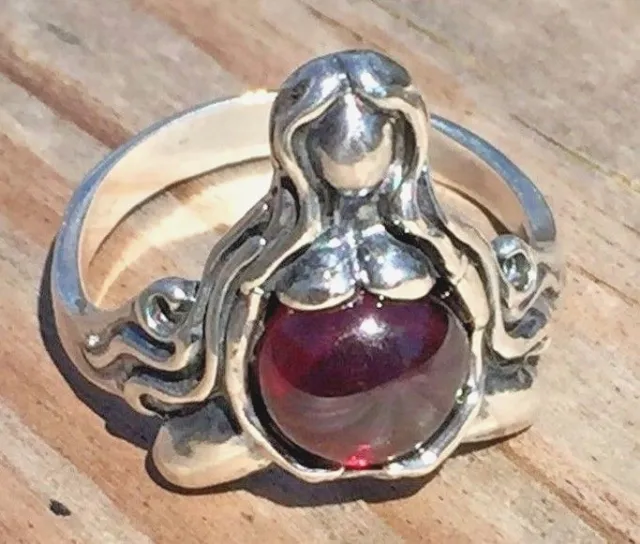Goddess of Abundance ring .925 Sterling Silver Sz 8 w/ Natural Garnet gemstone