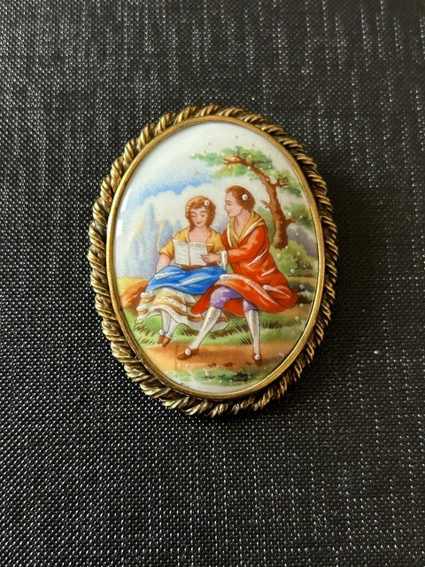 Broche Médaillon Ancienne Limoges - Porcelaine De Limoges Scène Galante - French Brooch