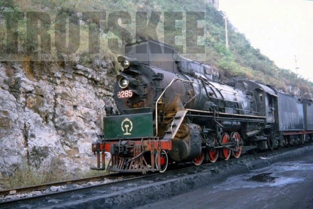 35mm Slide CR China Chinese Railways Steam Loco JS 8285 Jinchenjiang 2002 Orig