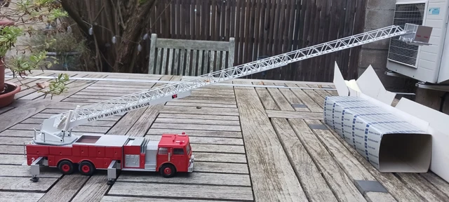 CONRAD CAMION POMPIER Américain Grande Echelle 5503 En Metal Fire Engine Truck EUR 35,99 - FR