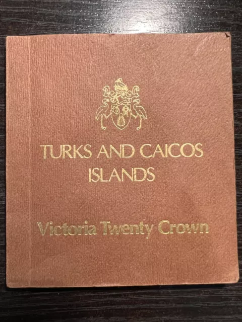 1976 TURKS AND CAICOS ISLANDS - QUEEN VICTORIA TWENTY CROWN 1.15oz SILVER BU