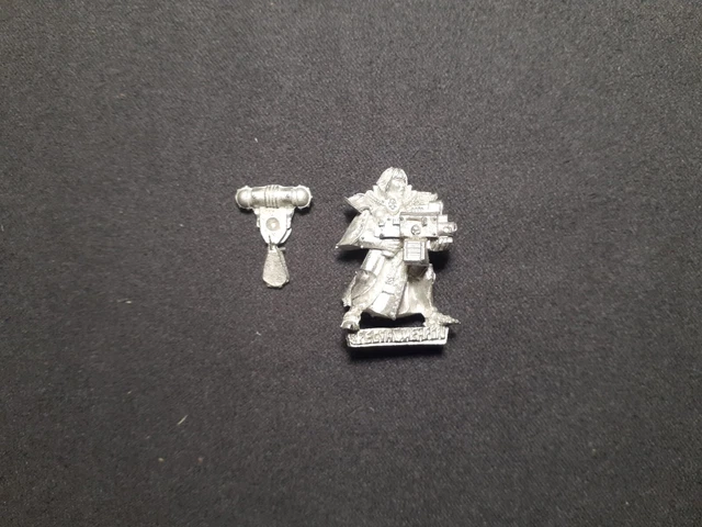 Warhammer 40k - Sisters of Battle/Soeurs de bataille - Storm Bolter metal OOP