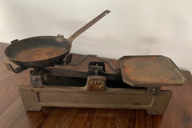 Historische Waage / Balkenwaage - aus Eisen bis 5 kg mit Pfanne