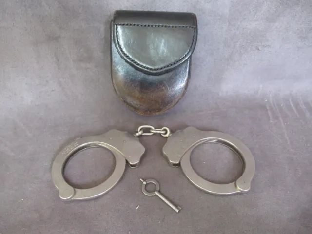 Vintage 1970's Peerless Police Handcuffs w Key & Leather Belt Holder cl