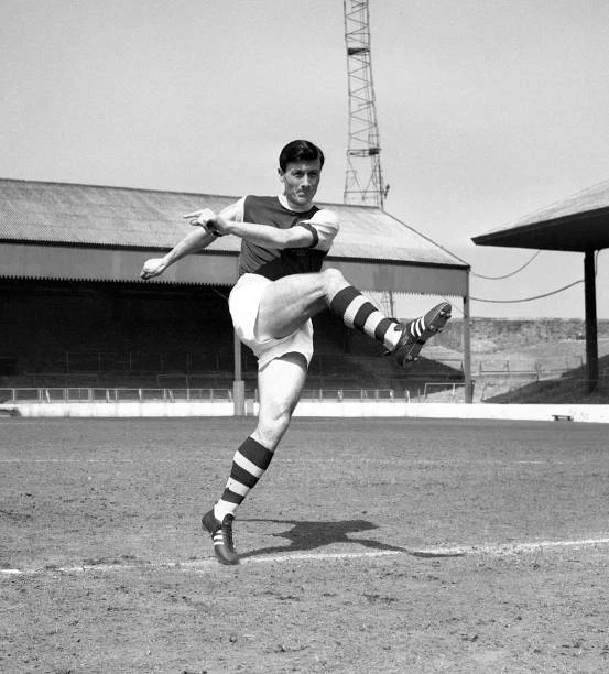 JIMMY MCILROY OF Burnley At Turf Moor In Burnley 1962 Old Football