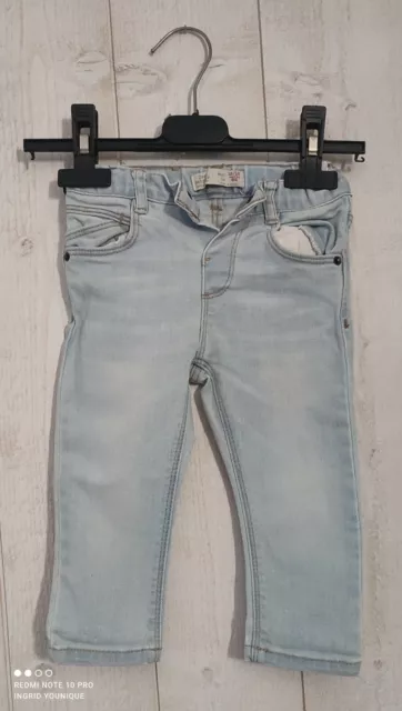 Jeans bleu ciel Zara taille 12-18 mois