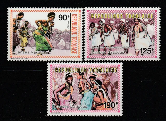 Togo   danses Vaudous  1991  num 1314/16 **
