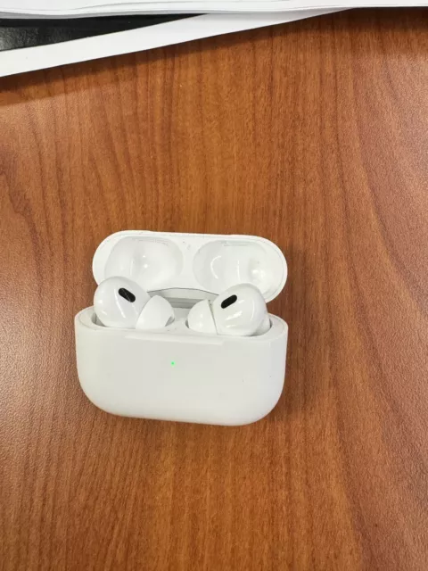 Apple AirPods Pro 2da Generación con Estuche de Carga Inalámbrico MagSafe - Blanco