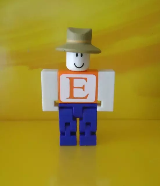 ROBLOX ERIK CASSEL Mini Figure Series 1 3 No Code Jazwares Toy