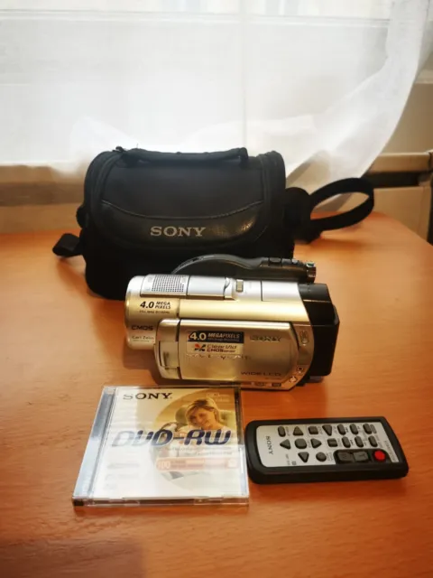 Sony Handycam DCR-DVD406E - Caméscope 2.1 MP - 10x zoom optique  Carl Zeiss