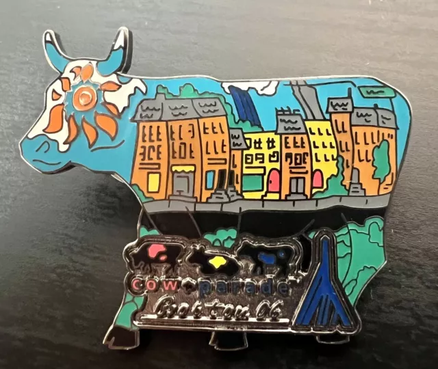 2006 Cow Parade Brownstones Cow Pin RARE & Amazing!! #7 of 12 In Series