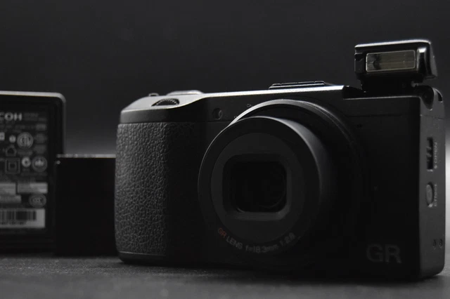RICOH GR 16.2MP Digital Compact Camera Black JAPAN 【ALMOST MINT SC 30362】 881