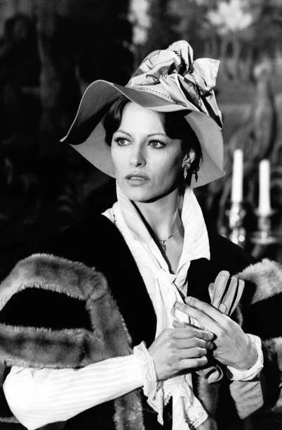 portrait-of-nathalie-delon-french-actress-on-the-set-of-the-fi-1970s