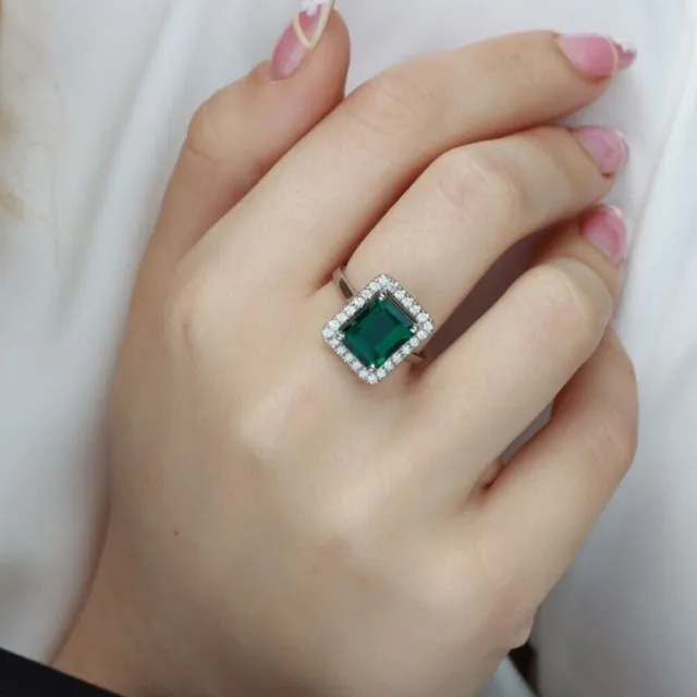 Bague en diamant émeraude créée en laboratoire vert de 2,06 carats en or...