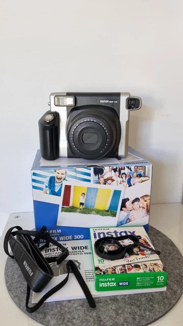 FUJIFILM Instax Wide 300 appareil photo instantané . Fonctionne parfaitement.