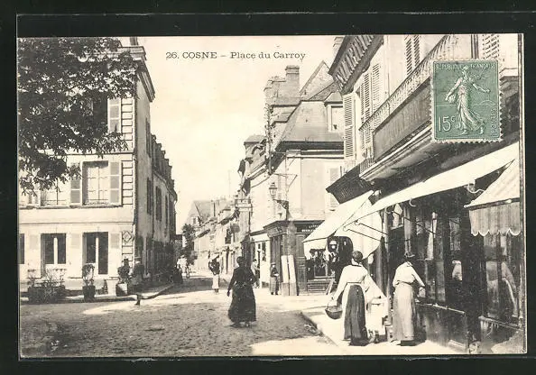 CPA Cosne, Place du Carroy 1919