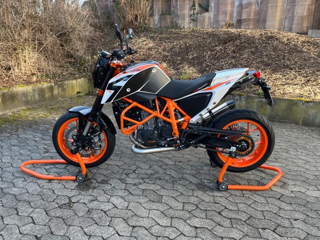 KTM Duke 690R