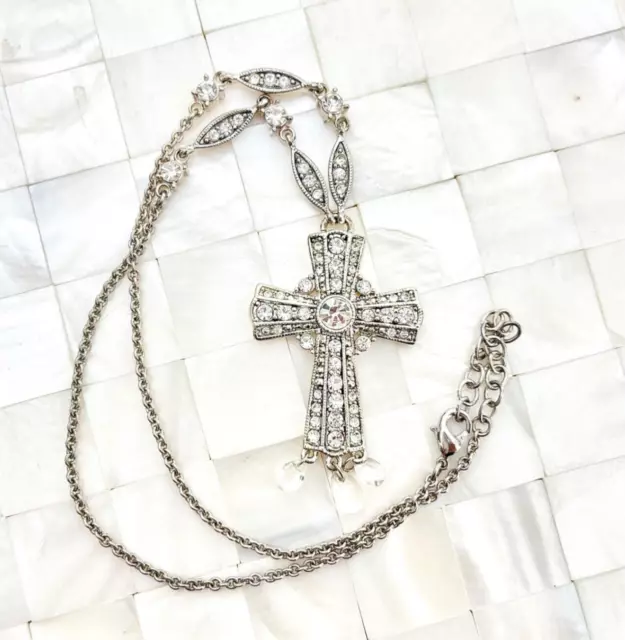 White Rhinestone Cross Beaded Pendant Necklace The Vintage Strand Lot #4994
