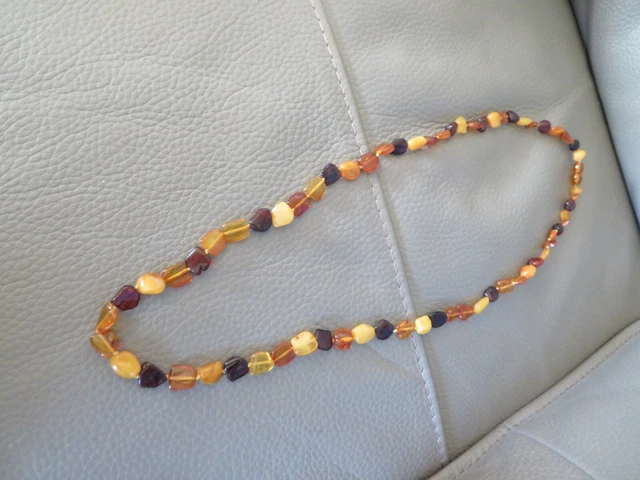 Grand Collier En Ambre De La Baltique Multicolore - Occasion, Pièce Unique