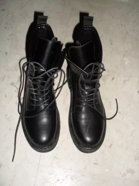 ATTUALI SCARPE STIVALETTO ANFIBIO LORA FERRES Tg. 37 COMPRALO