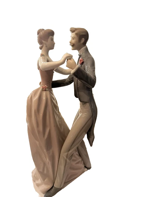 LLADRO Anniversary Waltz dance Figurine #1372 Matte Vintage