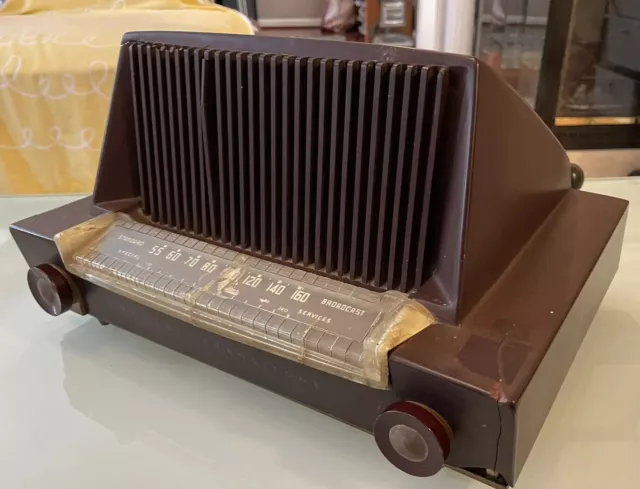 Vintage Deco Style Philco Transitone Model 52-548-121 5 Tube Tabletop Radio.