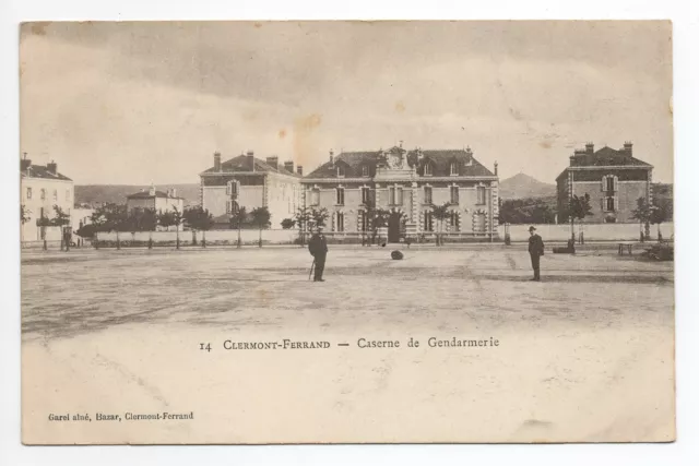 GENDARMERIE CPA 63 CLERMONT FERRAND  la caserne de gendarmerie Place