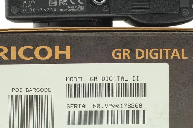 [NEAR MINT in Box] RICOH GR DIGITAL II 10.1MP Digital Camera Black From JAPAN 11