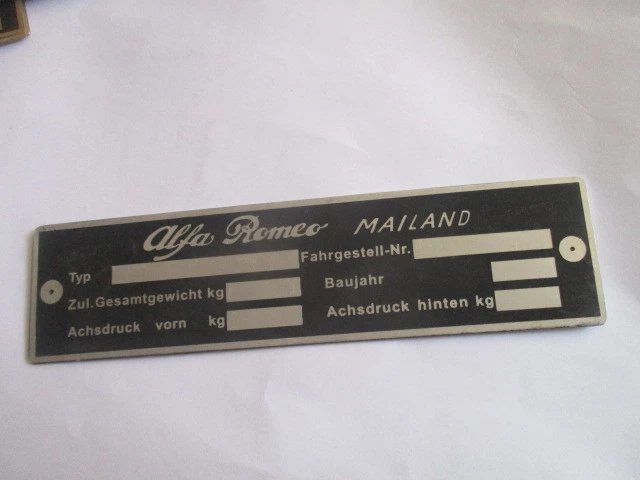 Plaque Identité Alfa Romeo Type Bouclier Pour Giulietta Sprint G.T.Veloce - Réf 10536 - Neuf Italie