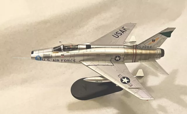 HOBBY MASTER HA2101 F-100D SABRE. USAF. 481st.TFS, Col. H Comstock, Tan Son Nhut