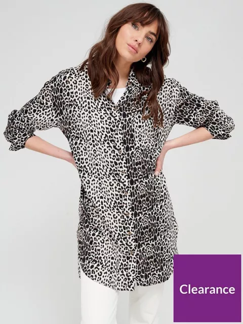 Leopard Print Longline Shirt Size 10 .