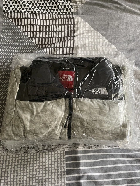 Supreme The North Face Paper Print Nuptse Jacket/ Medium/ Brand New ✅