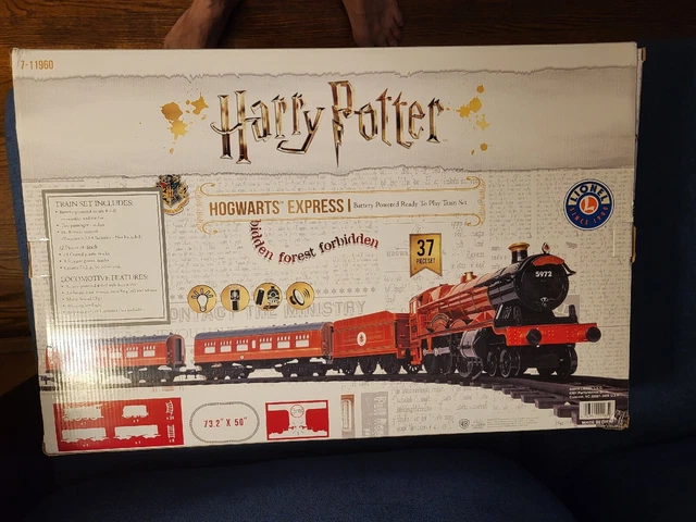 Harry Potter Hogwarts Express I Train Ready-to-Play Set Track 50"x73" Harry Potter Hogwarts Express I Train Ready-to-Play Set Track 50"x73"