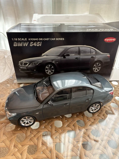 BMW X6 - xDrive50i - champagnermetallic - Kyosho 1:18 EUR 149,50 - FR
