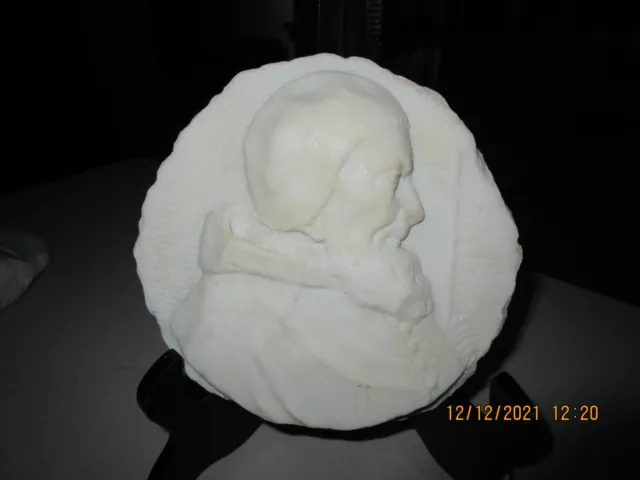 17th CENTURY SALT STONE CARVED ITALIAN MARBLE PORTRAIT OF A POPE