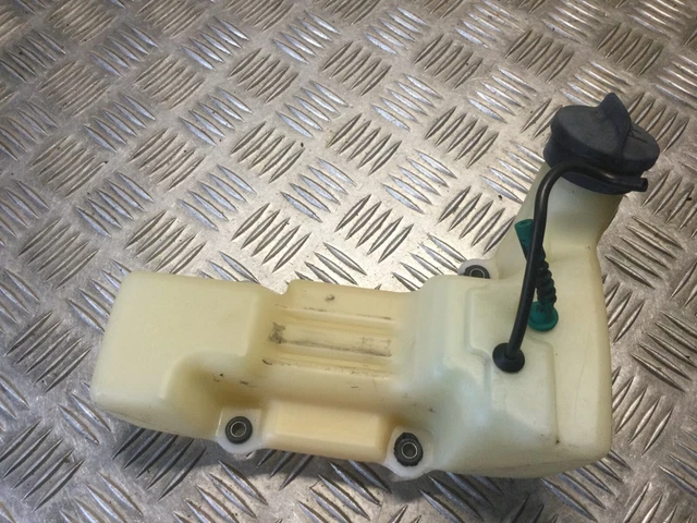 Stihl - Réservoir Essence M170 M180 - Très Bon état - Bricolage