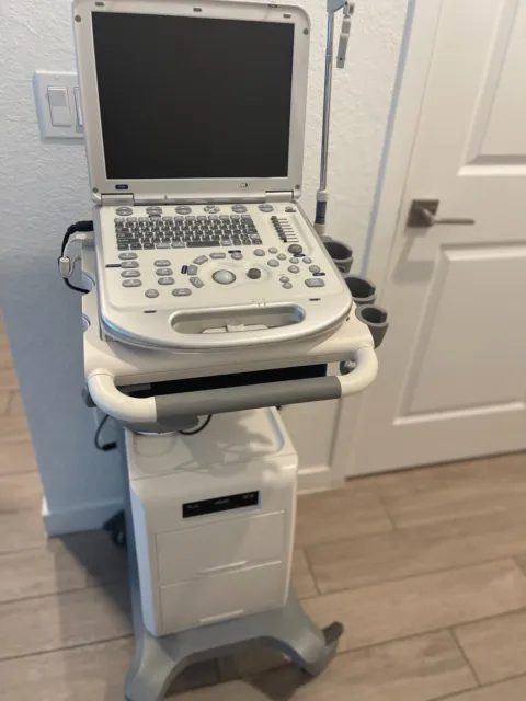 Mindray Ultrasound M7 Portable U/S System With Cardiac Probe And Cart.